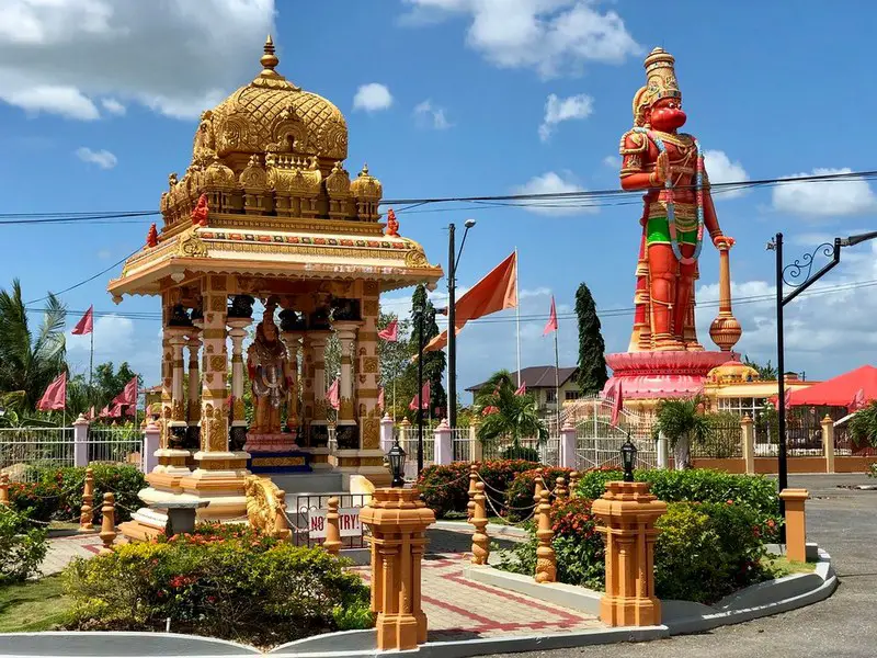 trinidad and tobago temple statue